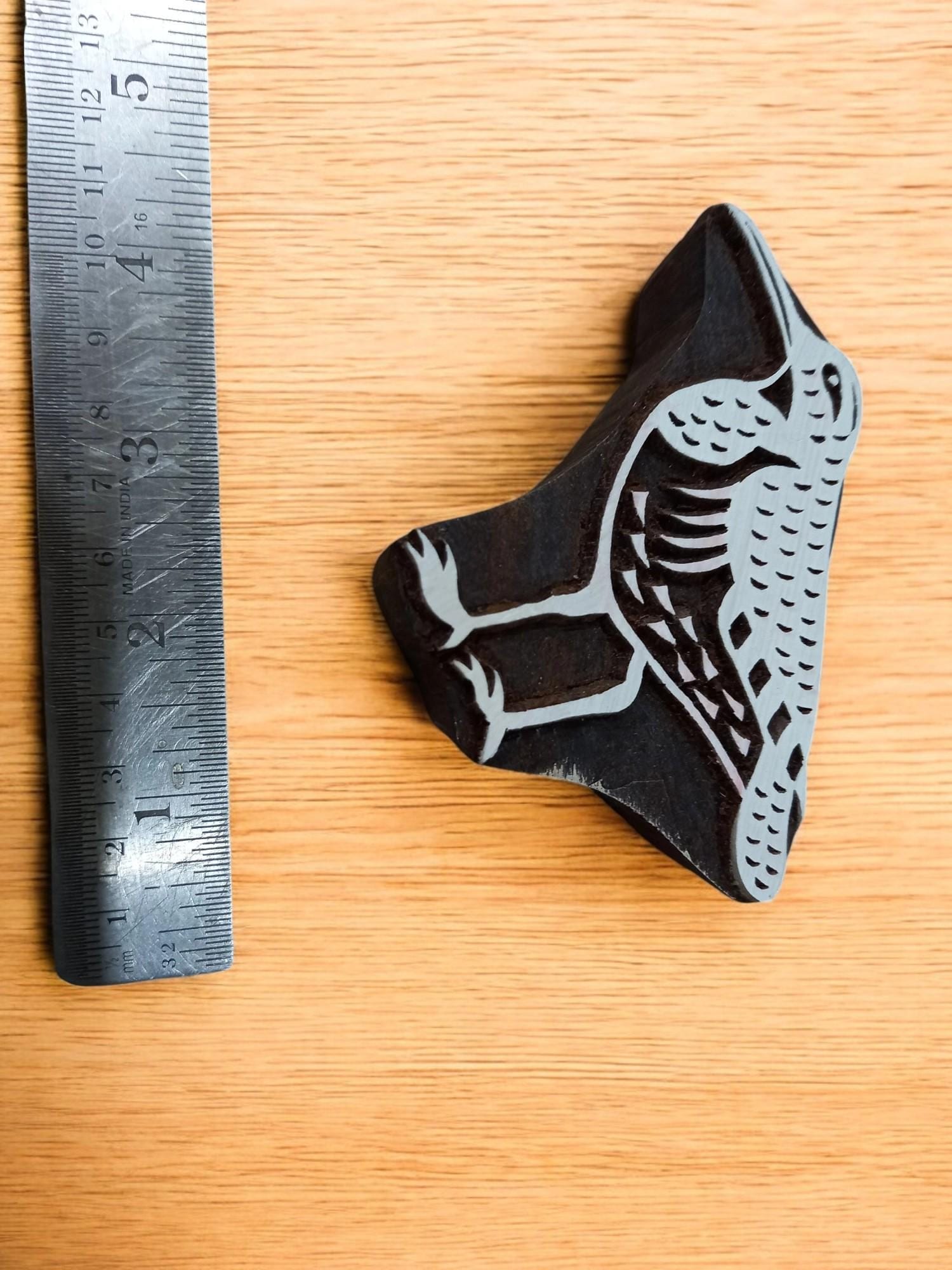 Sitting Humming Bird ,pottery stamp ceramic mold scrapbooking tjap batik printing floral carved stamps.