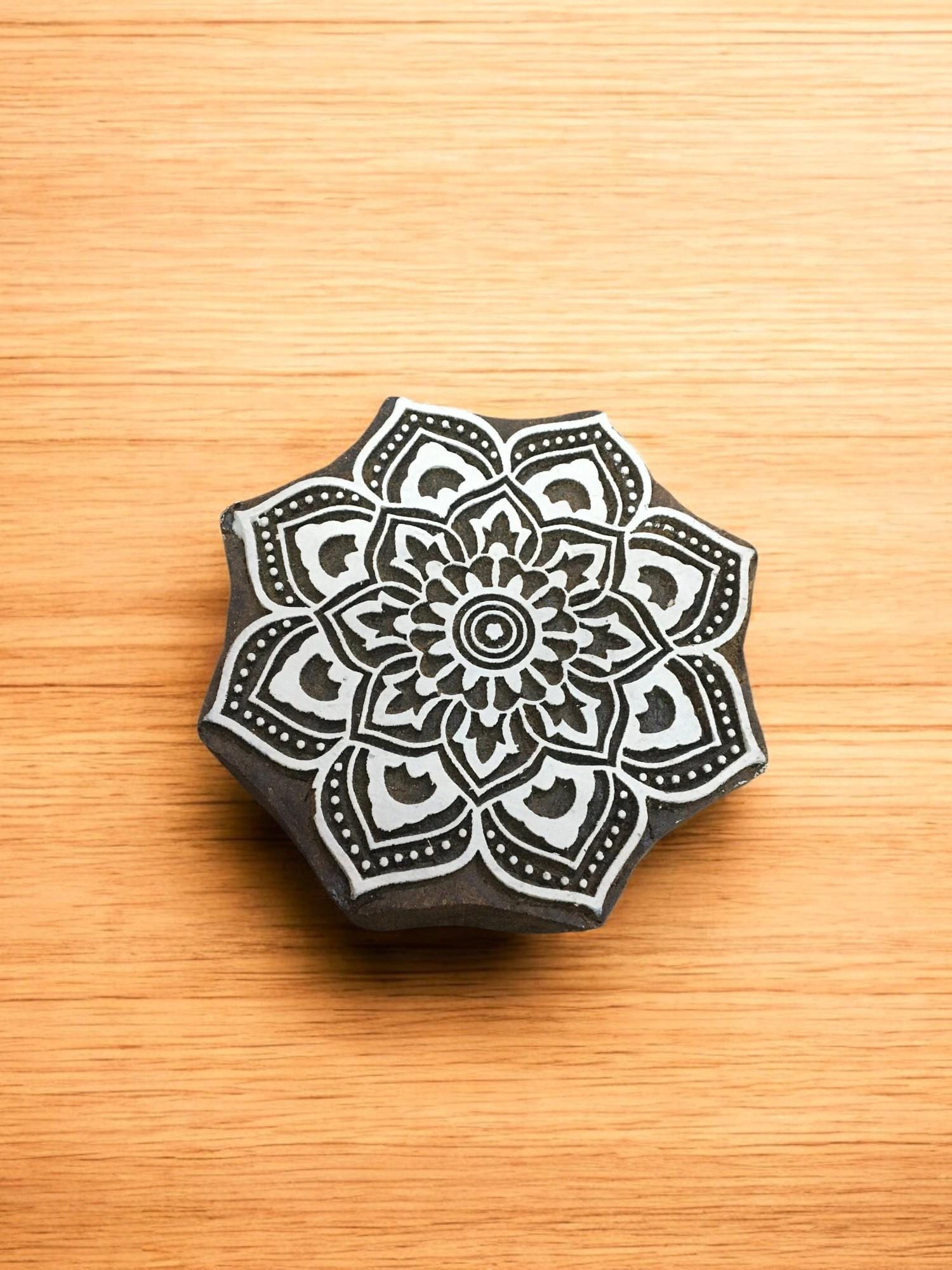 Large Sunflower Wood Stamp, Hand Carved Indian Block (7.5cm)