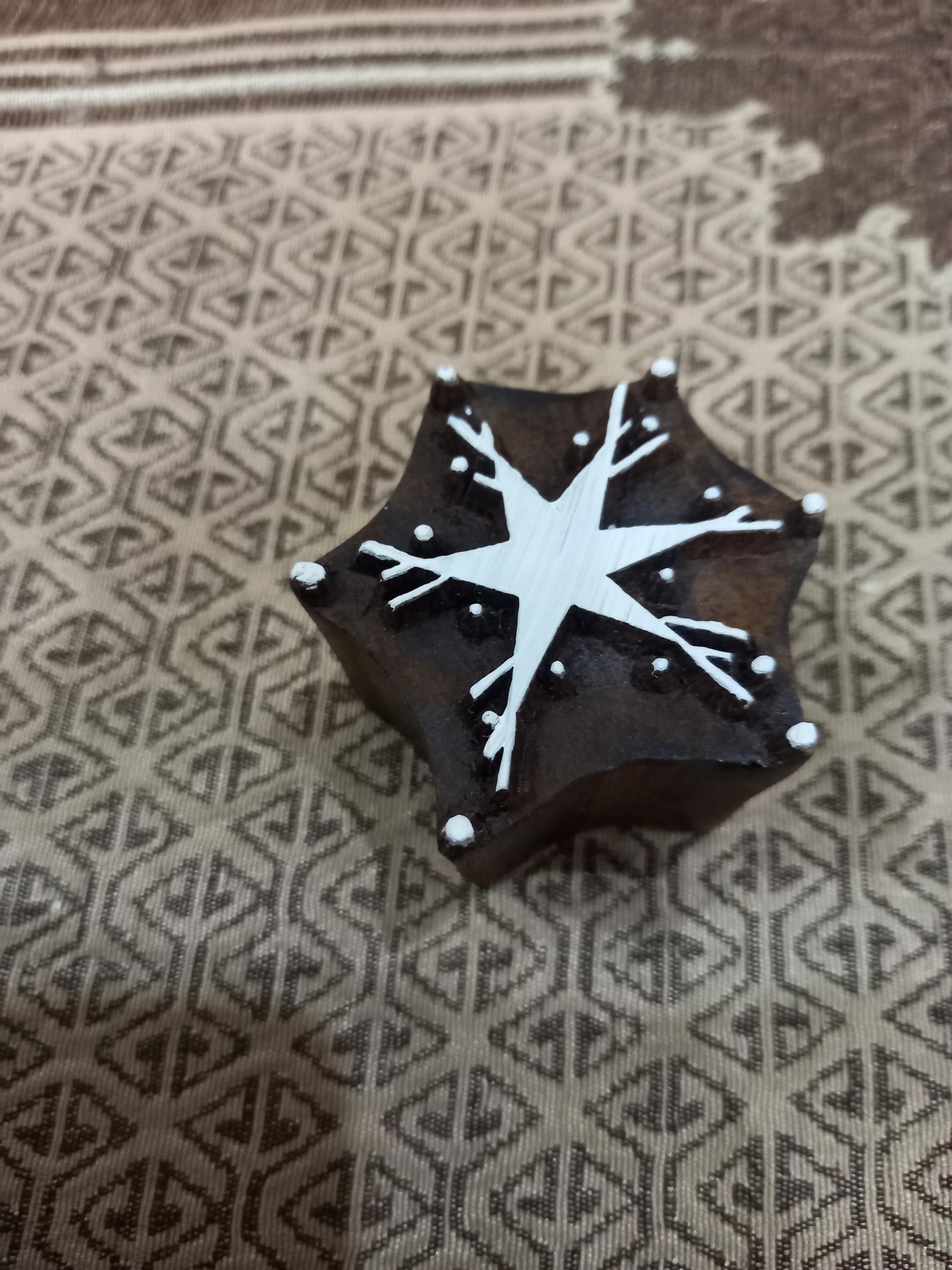 Floral Carved Wooden Printing Block, Batik Tjaps, 5.5cm