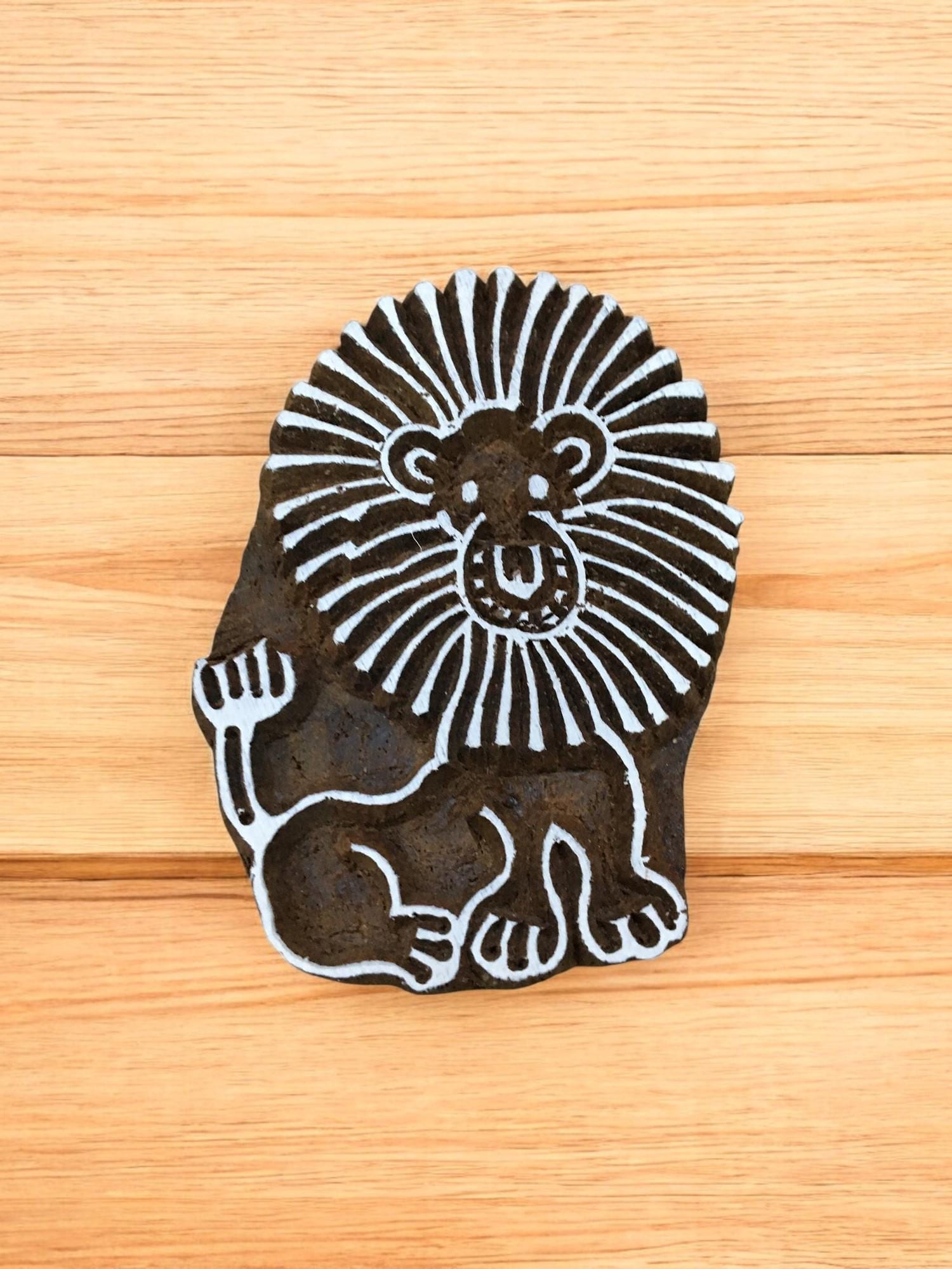 Sitting Lion, pottery stamp ceramic mould scrapbooking tjap batik printing floral carved stamps.