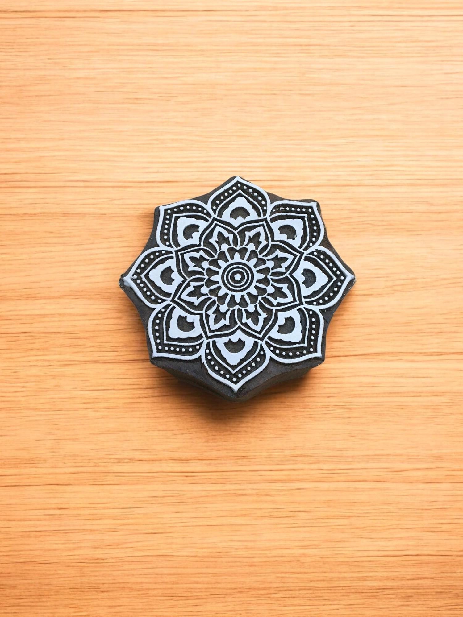 Large Sunflower Wood Stamp, Hand Carved Indian Block (7.5cm)