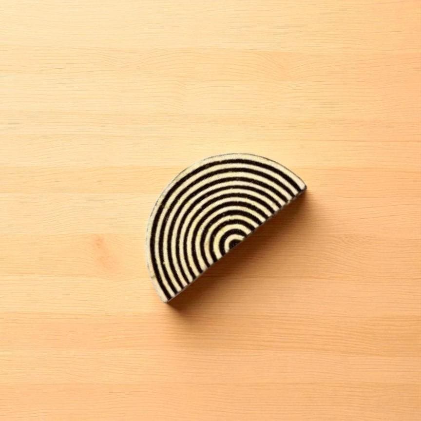 Thin Lined Half Circle - Small