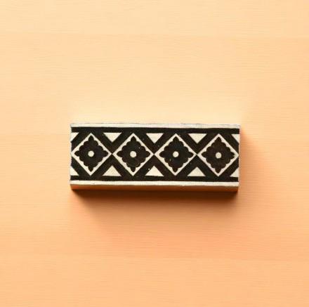 Large Patterned Border