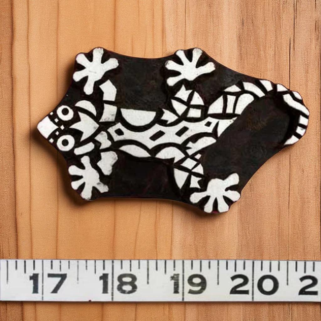 Gecko Wood Block