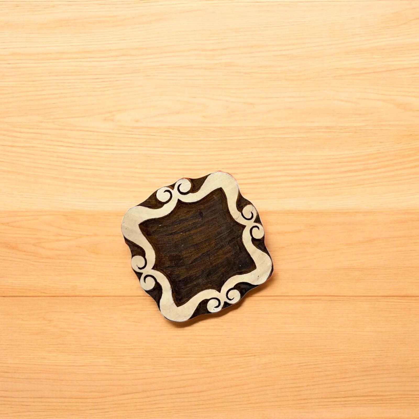 Curved Frame