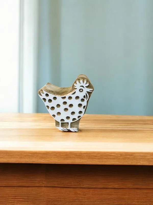 Whimsical Hen Neighbors: Wooden Printing Blocks for Delightful Artistry