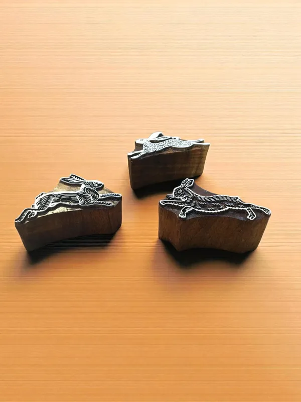 Leaping Hare Printing Block, Indian Wood Carving (7x4.5cm)