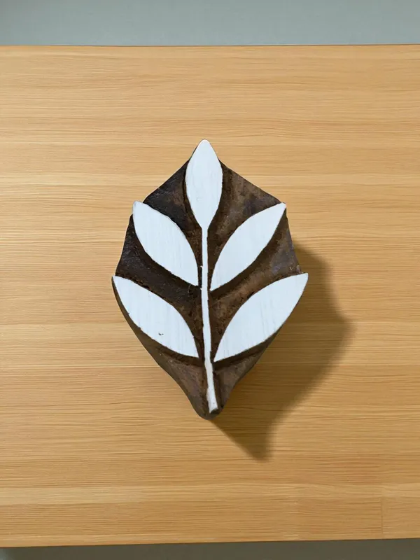 Hand Carved Indian Wood Printing Block: Exquisite Leaf Design